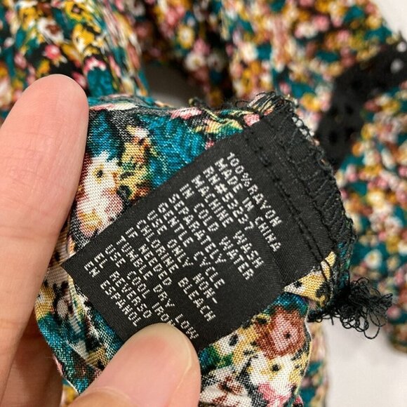 New Unique Spectrum size 1X Colorful Distsy Floral Tie Front Boho Button Down - Picture 8 of 10
